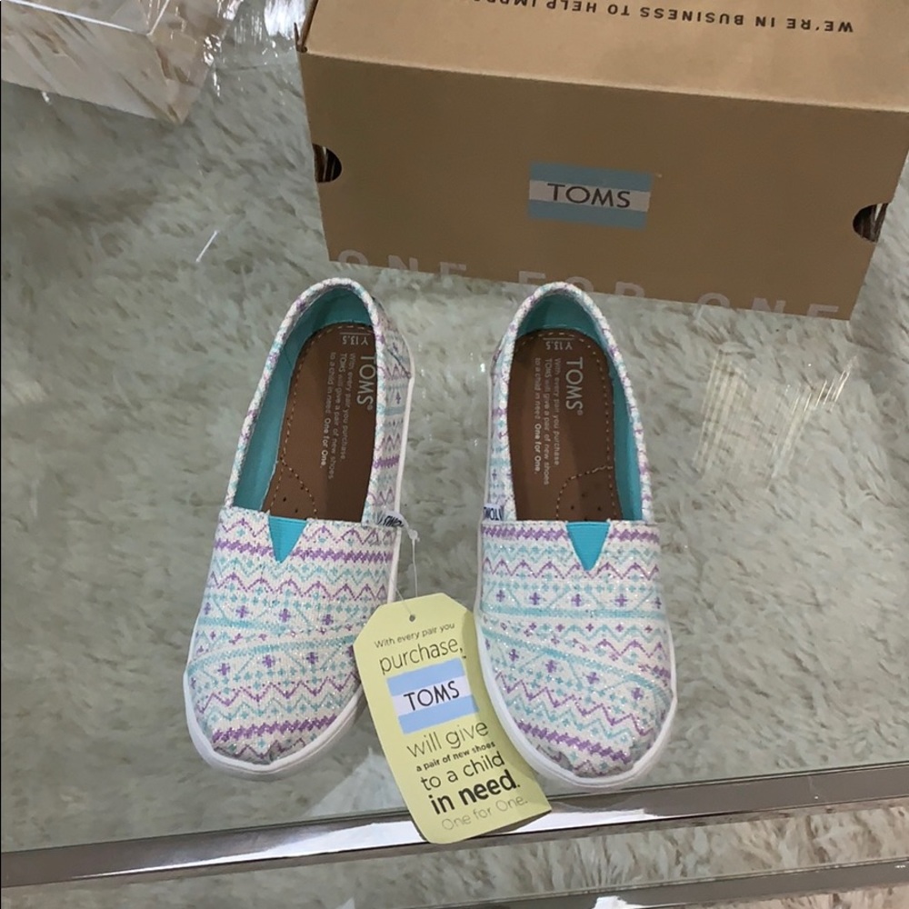 SOLD- Toms Pastel Geo Glim slip ons